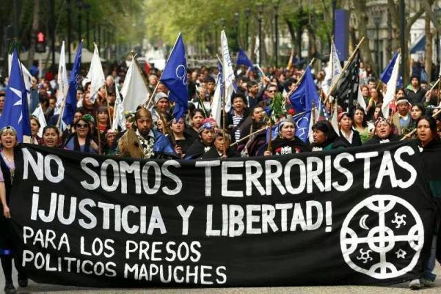 El pueblo mapuche de Chile libra una batalla constante por la defensa de sus territorios ancestrales.